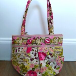 Gorgeous Vera Bradley bag